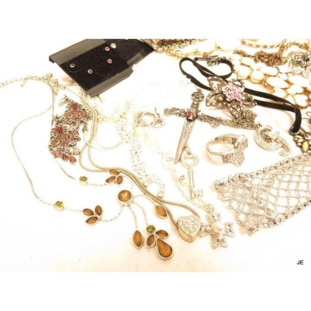 Sparkly All Rhinestone‎ Jewelry Lot Bundle - Picture 7 of 10